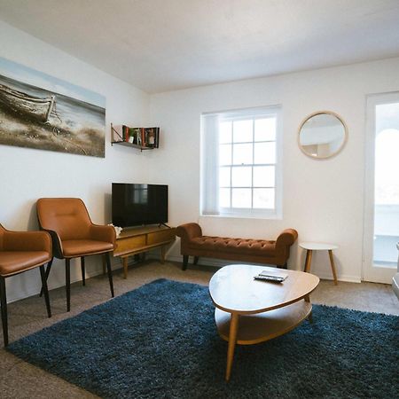 פאלמות' Breathtaking High Street Townhouse With Stunning Sea Views At 'The Old Fishermans Townhouse' מראה חיצוני תמונה